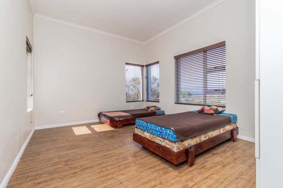 To Let 6 Bedroom Property for Rent in Bettys Bay Western Cape